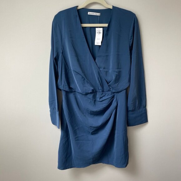 Abercrombie & Fitch Faux Wrap Dress NWT large - Picture 3 of 5
